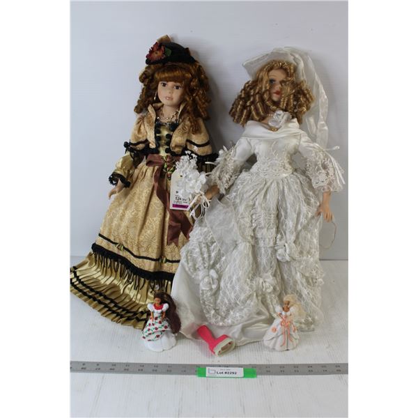 (2) Big Dolls, (2) Small Dolls