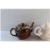 Image 3 : (3) Ceramic Tea Pots