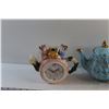 Image 3 : Cream & Sugar Tea Set and a Tea Pot