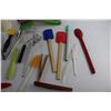 Image 3 : Ceramic Pitcher, Spatulas, Whisk, Knives and Assorted Kitchen Supplies