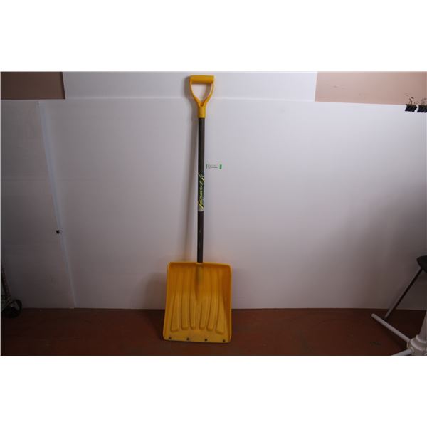 *Shop Master Plastic Shovel w/Metal Edge