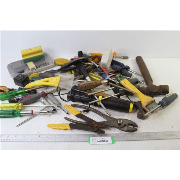 Large Assortment of Hand tools - Driver Bits