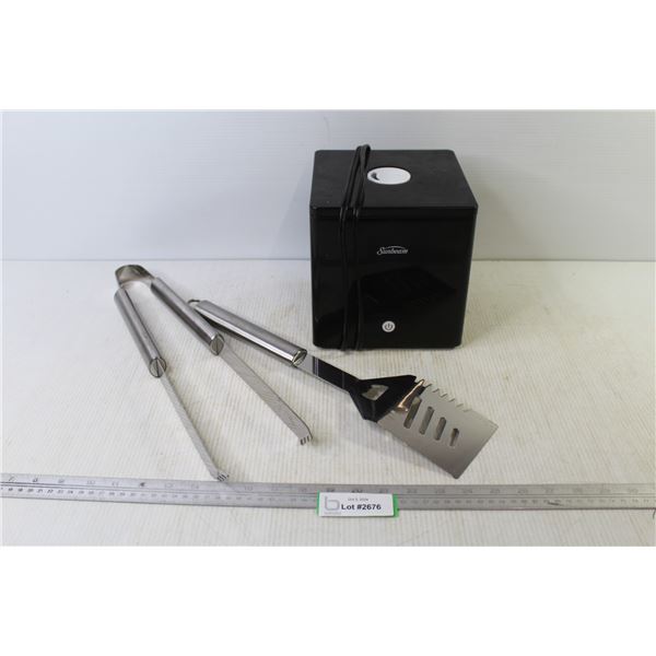 Sunbeam Humidifier (powers on) - BBQ Tongs & Flipper