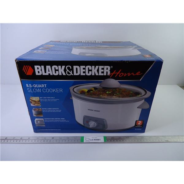 Black & Decker 8.5 Quart Slow Cooker-looks to be brand new