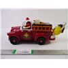 Image 1 : M&M's Fire Truck Candy Dispenser Red