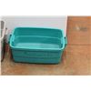 Image 2 : *(2) Plastic Totes No Lids 21'' x 12 & 21'' x 9''