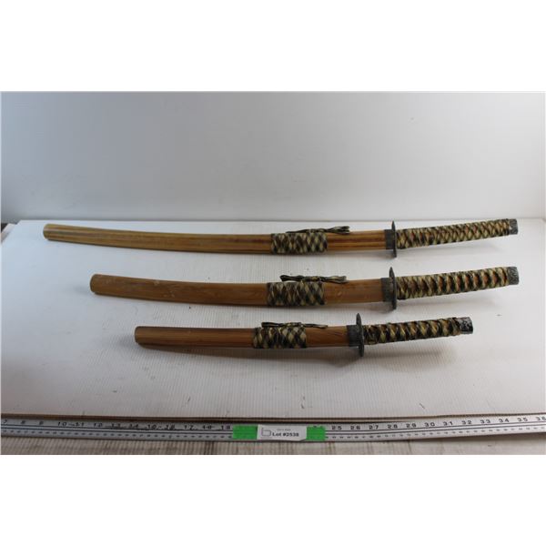 (3) Katanas