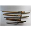 Image 6 : (3) Katanas