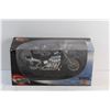 Image 2 : Harley Davidson Dyna Wide Glide Motorcycle 1;10 Scale Model