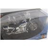 Image 5 : Harley Davidson Dyna Wide Glide Motorcycle 1;10 Scale Model