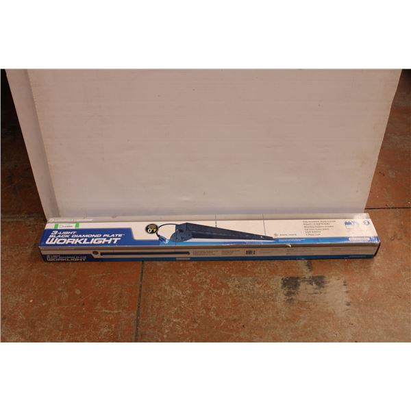 * Lithonia Light - Three Light Black Diamond Plate Worklight - Appears NIB