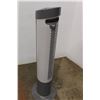 Image 7 : * Seville Oscillating Tower Fan - Powers on, As is - 42" Tall