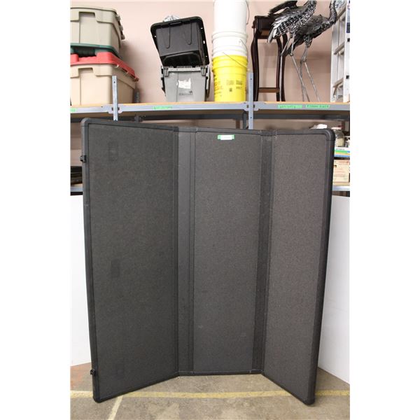 * Tri-Fold Hard Tonneau Cover - 61.5" x Front (66" Wide) Back (63" Wide) - Possibly for Honda Ridgel