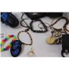 Image 5 : Lot: Mastercraft Battery Screwdriver, Zig Zag Scissors, Bracelets, Misc.
