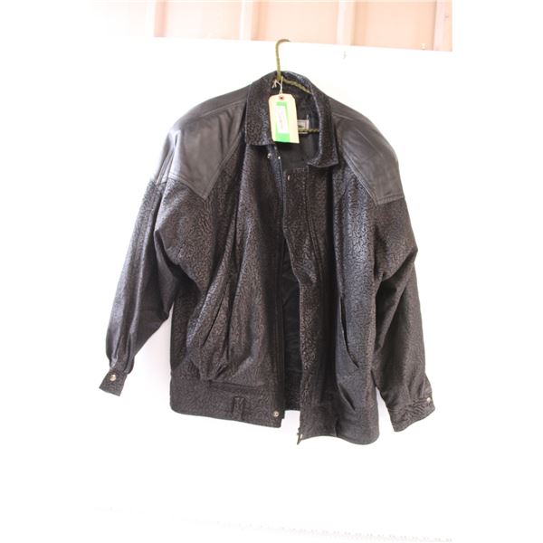 * Women's Retro Jacket - Size Medium