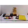 Image 1 : Lot: Tree Carved out of Tree, Desktop Shuffleboard, Markers, Notebook, Business card Laminates