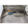 Image 5 : (5) Knives, (2) Pliers, Nails, Toolbox