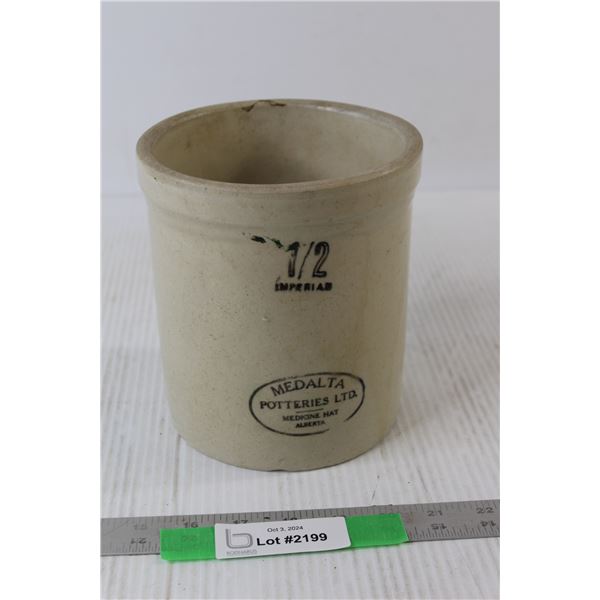 1/2 Imperial Medalta Potteries Ltd Crock