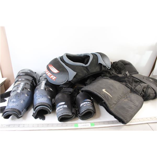 Bauer Hockey Gear - Size Small