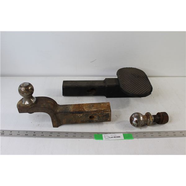 Hitch Step, (2) Trailers Hitches