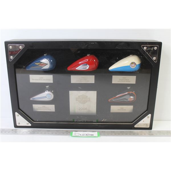 2006 Harley Davidson Gas Tank Display in Case w/Glass