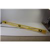 Image 1 : *4' Plastic Level (looks unused)