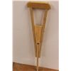 Image 4 : Wooden Crutch 36''
