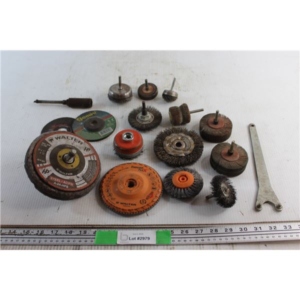 Assorted Angle Grinder Disks, Polishing Heads and Steel Wire Brushes