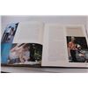 Image 4 : John Lennon Legend - Illustrated Hardcover Book