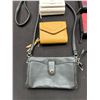 Image 2 : LOT OF 5 CROSSBODY WOMAN PURSE AND WALLETS  ASSORTED