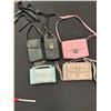 Image 2 : LOT OF 5 CROSSBODY WOMAN PURSES  ASSORTED