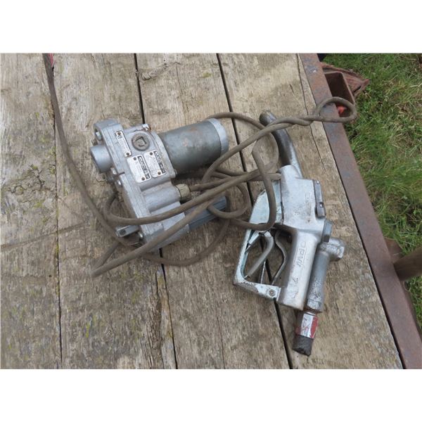 electrice fuel pump and 2 nozzles *untested*