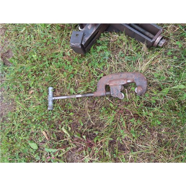 ridgid 1/8-2" pipe cutter