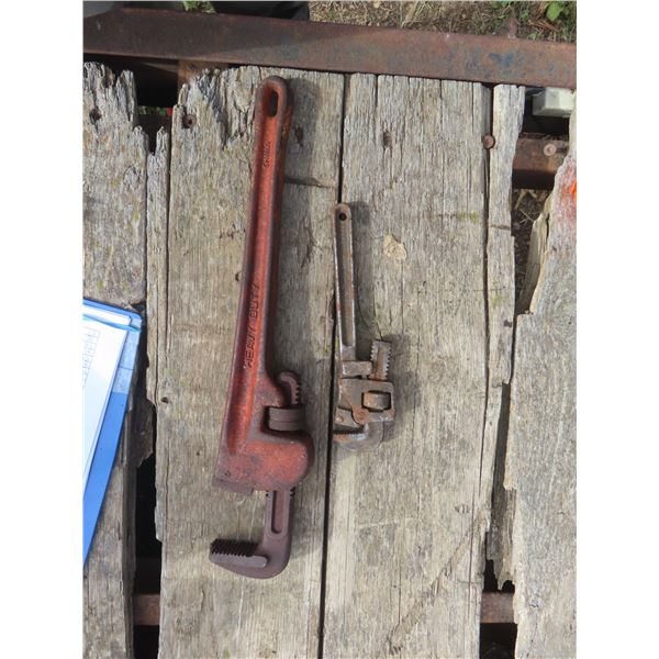 2 pipe wrenches
