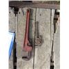 Image 1 : 2 pipe wrenches