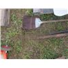 Image 1 : rake, broom, pitch fork