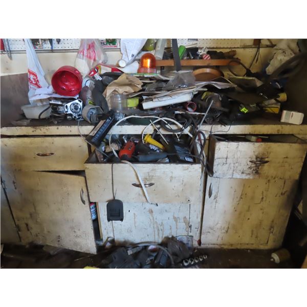 contents of shop bench (buyer is responisble to bring boxes or totes for loading)