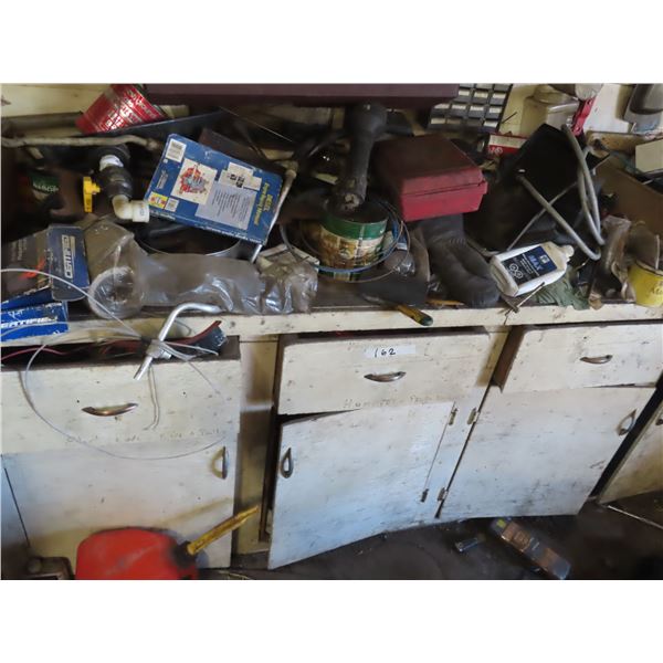 contents of shop bench (buyer is responisble to bring boxes or totes for loading)