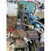Image 6 : metal lathe TD1240E with all accessories - looks to be complete