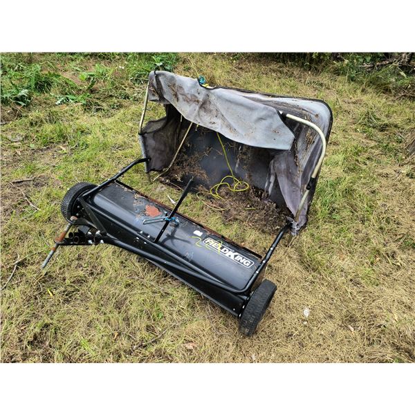 Field King 42" lawn sweep