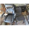 Image 1 : two office chairs
