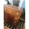 Image 2 : 45x30" 4 drawer antique dresser