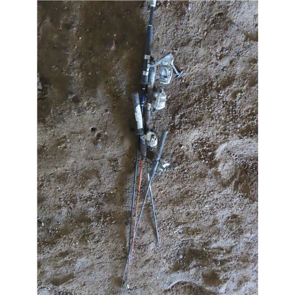 4 fishing rods - reels