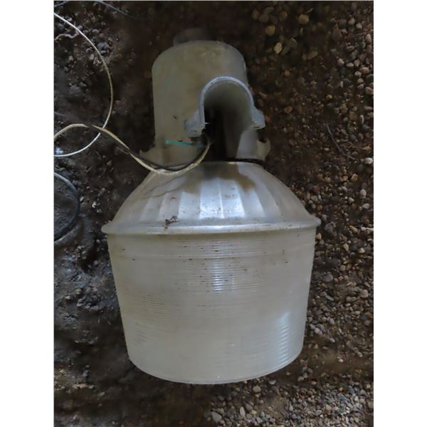 vintage galvanized yard/flood light