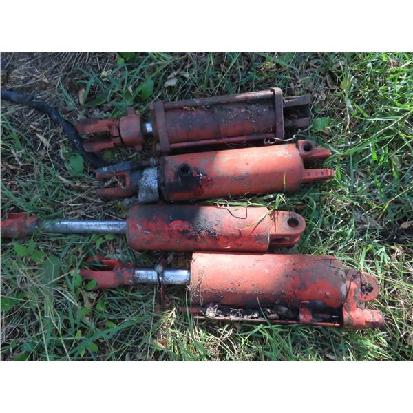 4 hydraulic rams