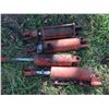 Image 1 : 4 hydraulic rams