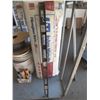 Image 3 : 2 54" Drywall T-Squares & 1 4ft Level