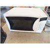 Image 1 : Danby Microwave