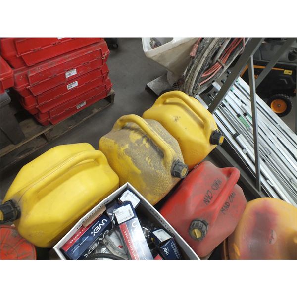 4 Jerry Cans