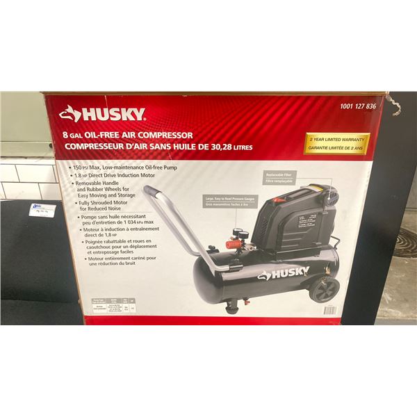 HUSKY 8 GAL OIL FREE PORTABLE AIR COMPRESSOR ON MOBILE 3 TIER RUBBERMAID PRODUCT CART WITH HEAT